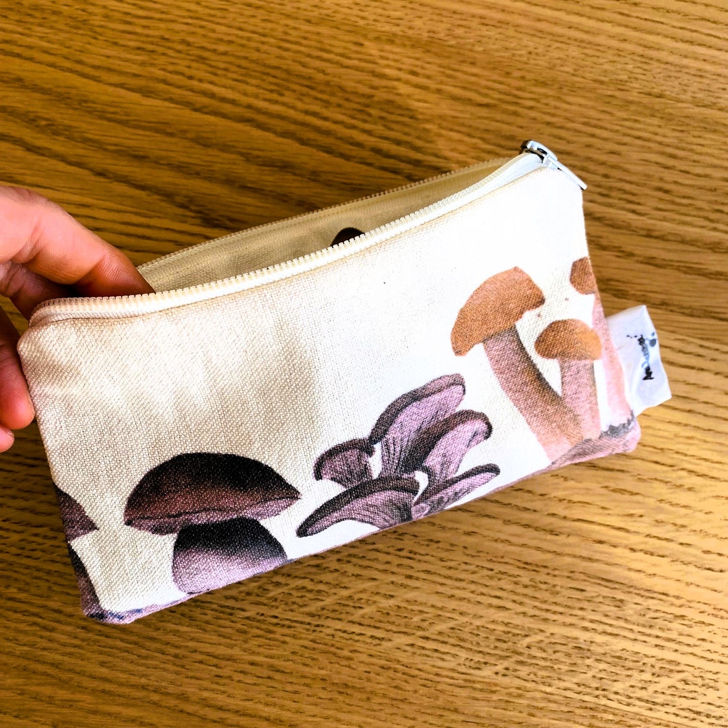 Estuche de tela de algodón con diseño de setas