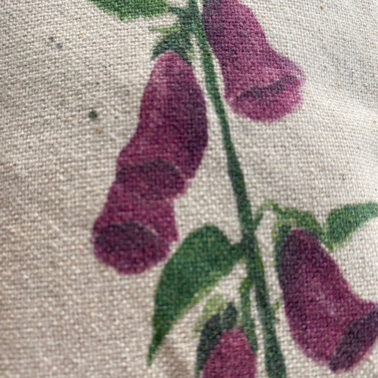 Estuche de tela de algodón con diseño a la acuarela flor dedalera fucsia